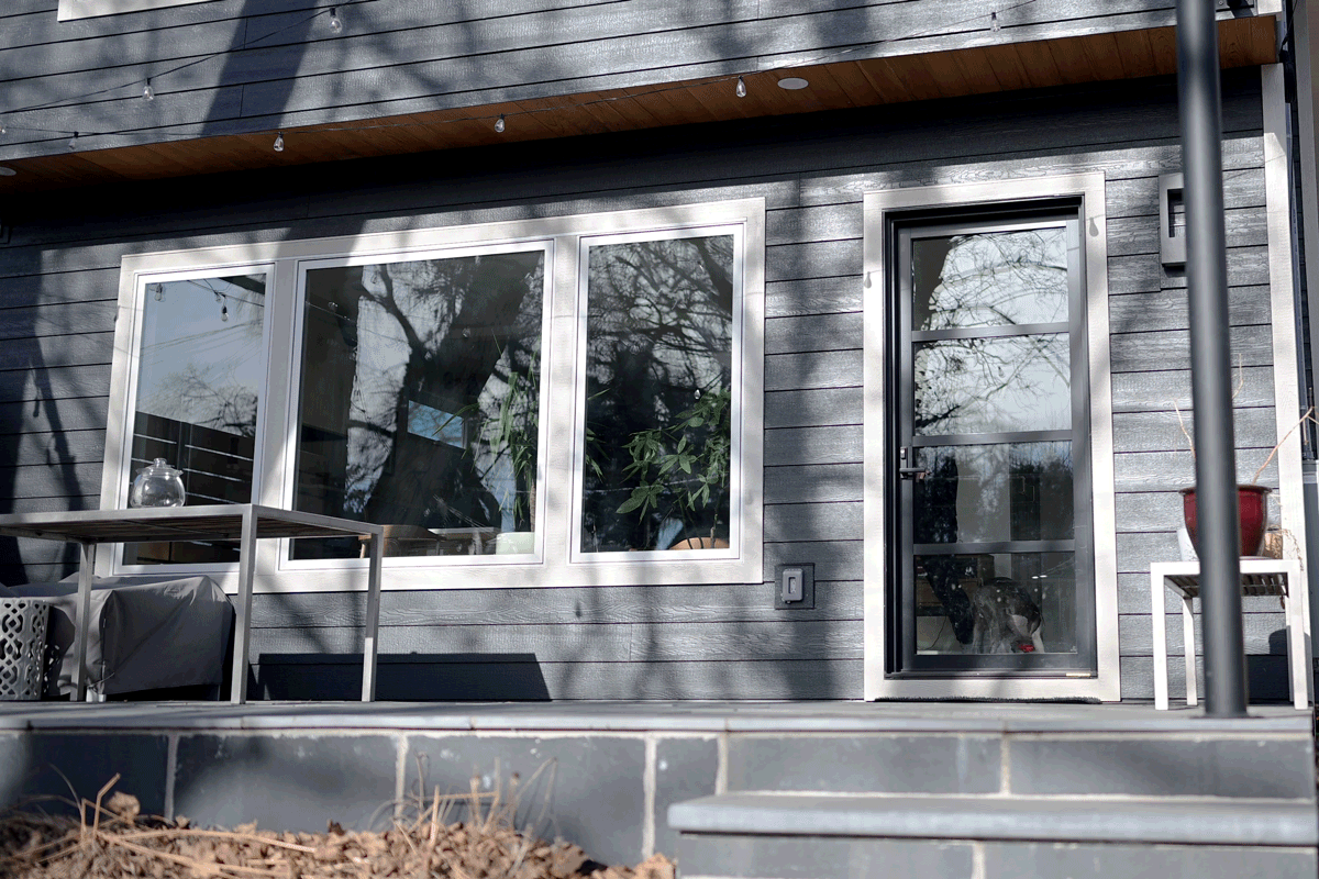Video of a man leaving his house embarking on a walk